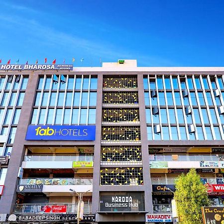 Fabhotel Bharosa Inn Ahmadabad Zewnętrze zdjęcie