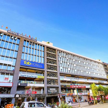 Fabhotel Bharosa Inn Ahmadabad Zewnętrze zdjęcie