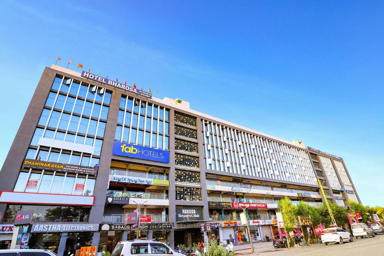 Fabhotel Bharosa Inn Ahmadabad Zewnętrze zdjęcie