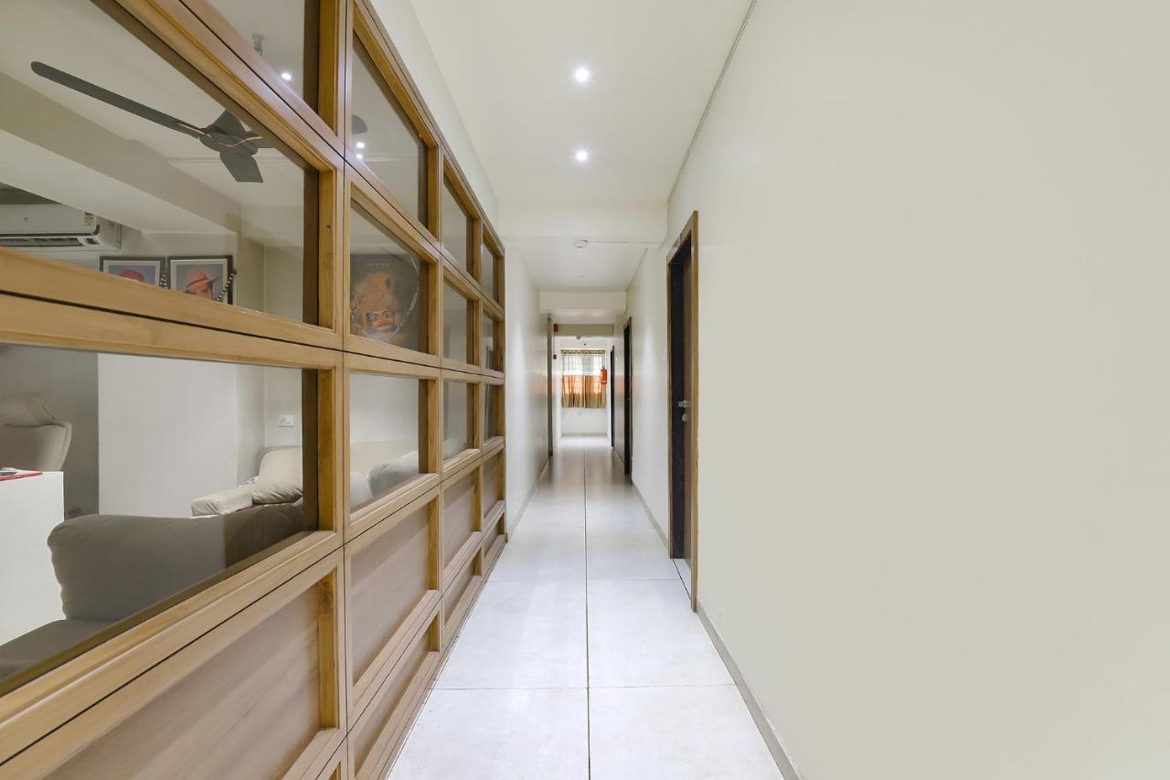 Fabhotel Bharosa Inn Ahmadabad Zewnętrze zdjęcie